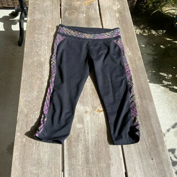 Fabletics Womens Leggings Size S Camacan Capri Workout Black Print Activewear - Picture 3 of 6